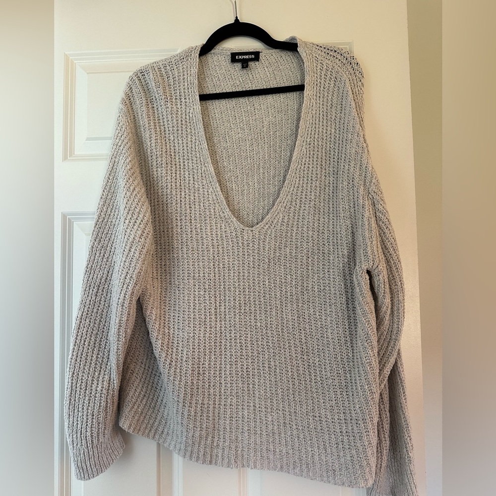 Express Women's V-Neck Sweater in Light Gray